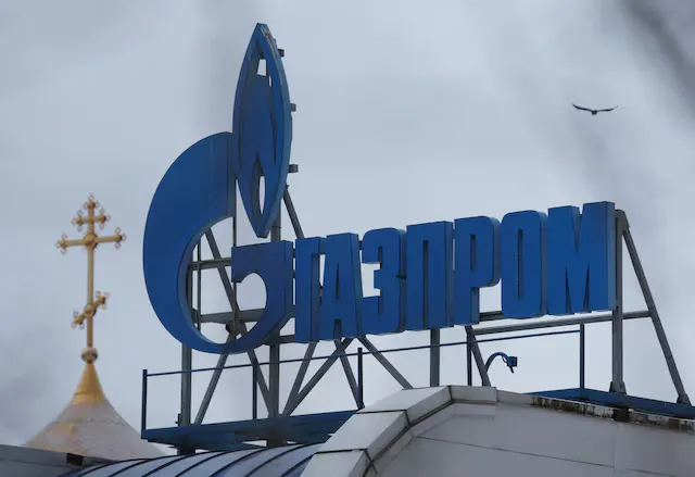ЄС планує прискорене припинення закупівель російського газу та нові фінансові обмеження